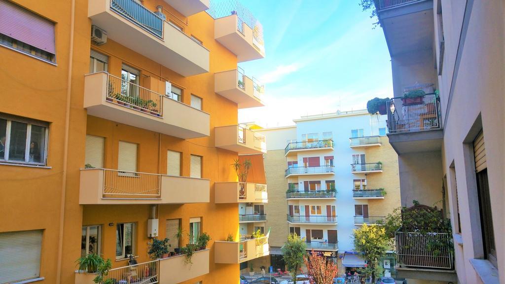 Appartamento Turistico Laura Рим Экстерьер фото